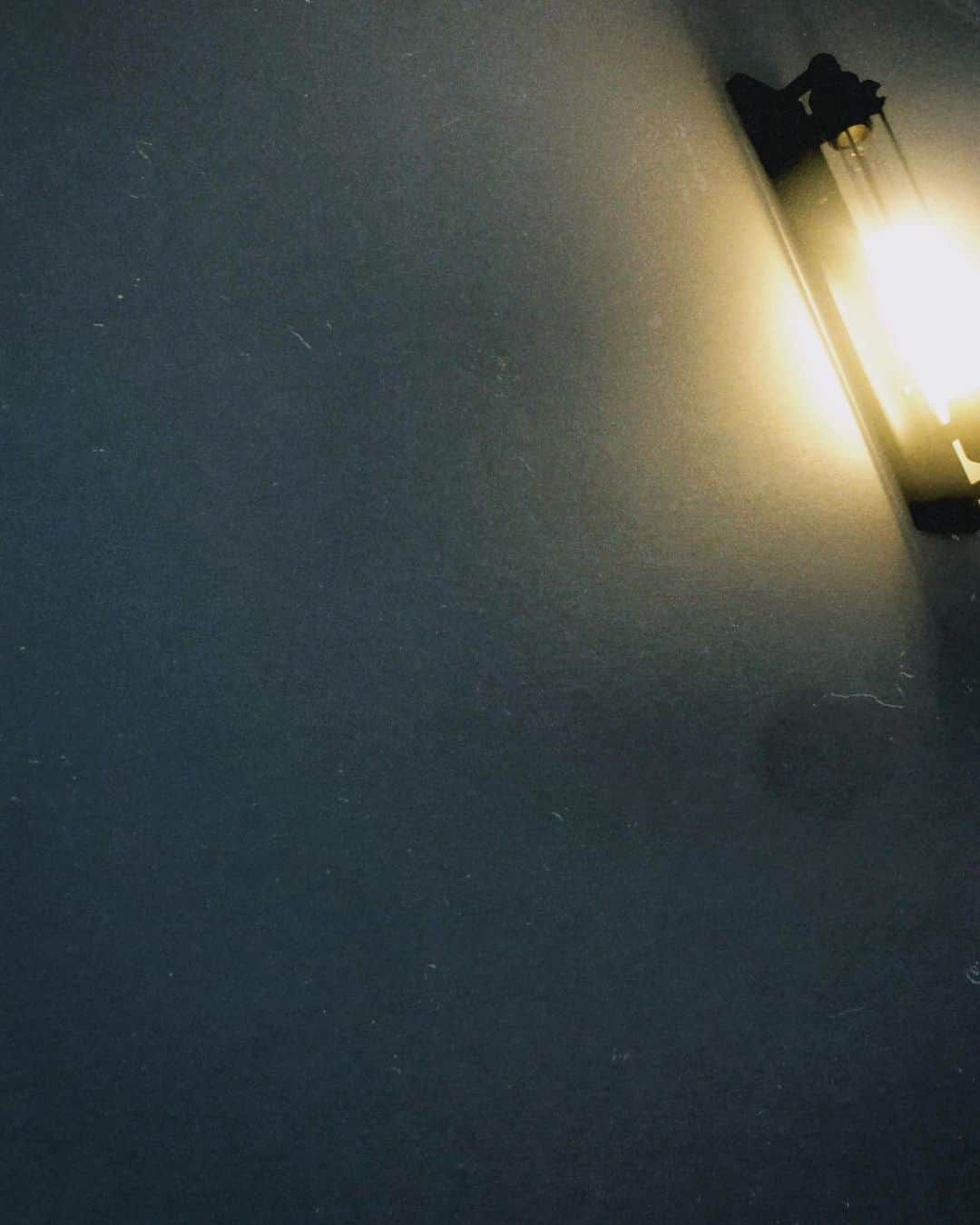 吉田莉桜さんのインスタグラム写真 - (吉田莉桜Instagram)「最近、夜はキャンドルの光だけで過ごす事ある笑 ・ ・ ・ なんか幸せでゆったりな気持ちになれる。 キャンドル集めでもしようかしら。？ #キャンドル」10月15日 21時20分 - yoshida_rio_official