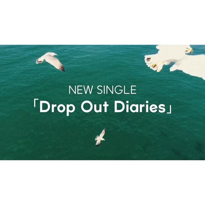 Caravanのインスタグラム：「すっかり涼しくなりましたね。  さてさて来週10/23に  アルバム「Bittersweet days」に先駆けて  新曲「DROP OUT  DIARIES」を  配信リリースします。  フル尺MVは また後日！」