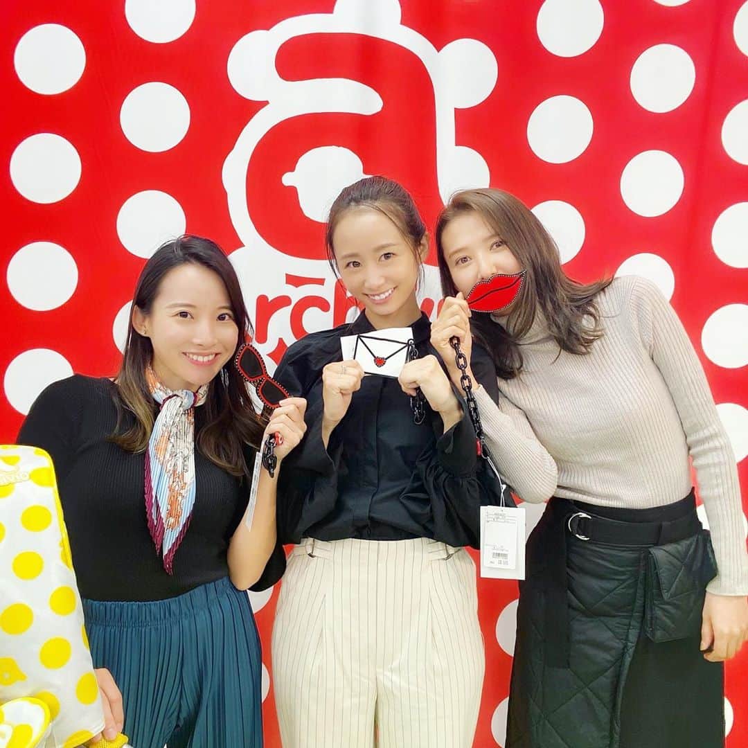 筒井萌子のインスタグラム：「* いつもゴルフウェアでお世話になっている アルチビオ さんの展示会に みゆさん(@miyu11_20 ) がまちゃん(@ogawa.marina )と行ってきました◡̈⛳️ 可愛い鮮やかな春夏ウェアが沢山で来年が既に楽しみ✨  18日放送のゴルフ番組でも アルチビオさんのウェアを着させて頂いてます😋↓  【出演情報】 テレビ東京📺 『日曜ゴルフっしょ！』 10月18日（日）11:00〜11:25 @葉山国際カンツリークラブ⛳️ 出演させていただきます𓂃 𓈒𓏸❁⃘ ・ #葉山国際 #葉山国際カンツリークラブ #岡田圭右 さん #藤森慎吾 さん #山内鈴蘭 さん #日曜ゴルフっしょ　 #筒井萌子 #女優 #actress #モデル #model #岡山  #shooting #instagood #instalike #撮影 #followme #instalike #ゴルフ #ゴルフ女子 #ゴルフコーデ #골프 #좋아요반사 #좋아요그램 #좋아요환영 #데일리그램 #패션 #오오티디 #카페  #アルチビオ #archivio」