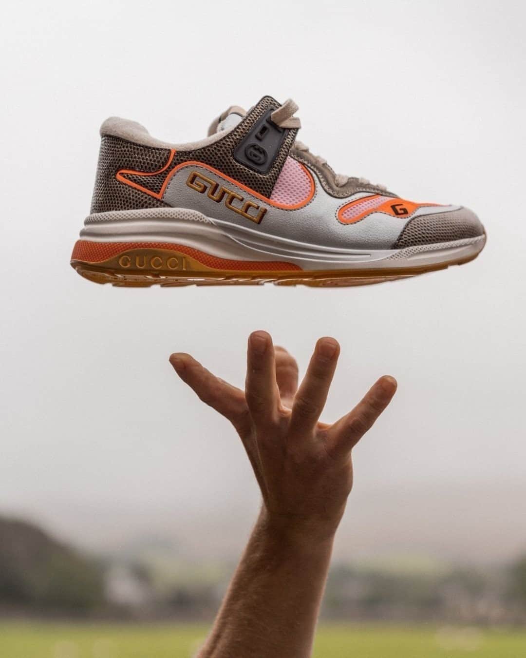 MR PORTERのインスタグラム：「Have you caught @gucci's latest sneaker drop? This space-aged shoe has landed on MR PORTER (and made it's way straight to the top of our wishlist). Head to the link in bio to grab a pair. #MRPORTERSneakers」