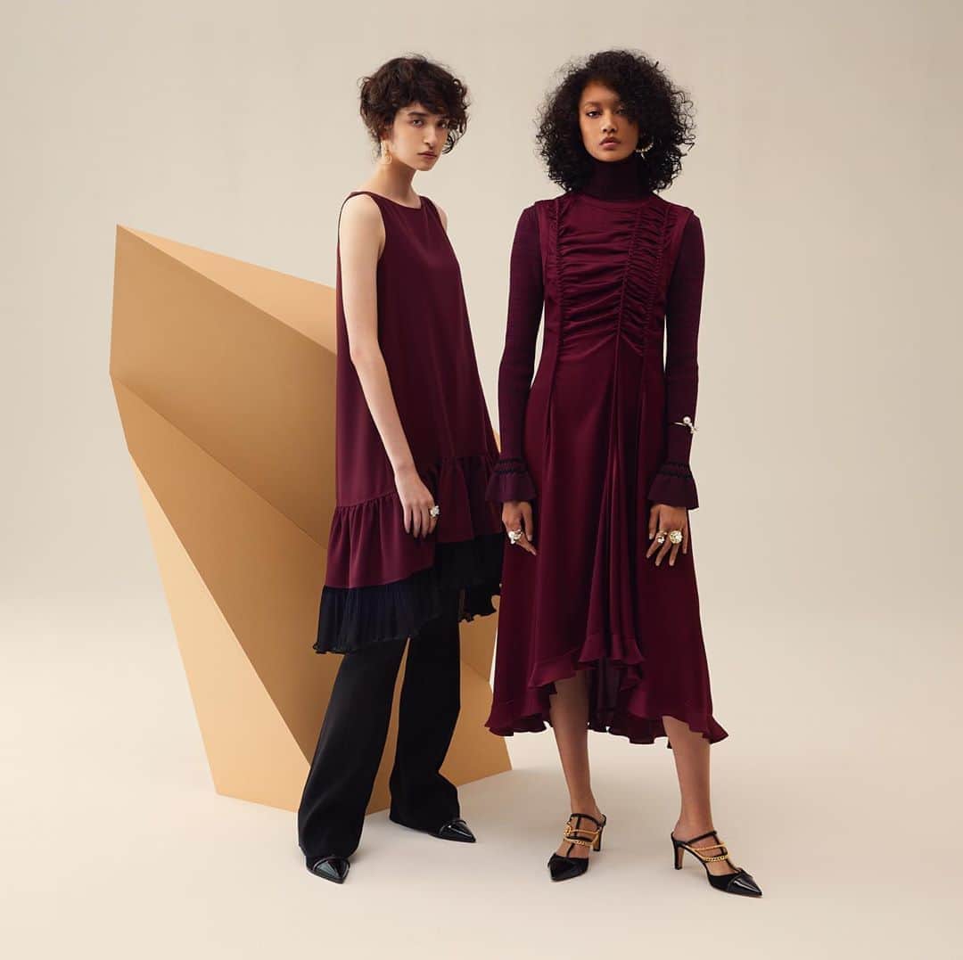 のインスタグラム：「Voluminous silhouettes and rich colors create visual illusions while clean tailored lines add elegance to the Fall/Winter 2020 Collection. Shop the collection at ADEAM.com. #LinkInBio」