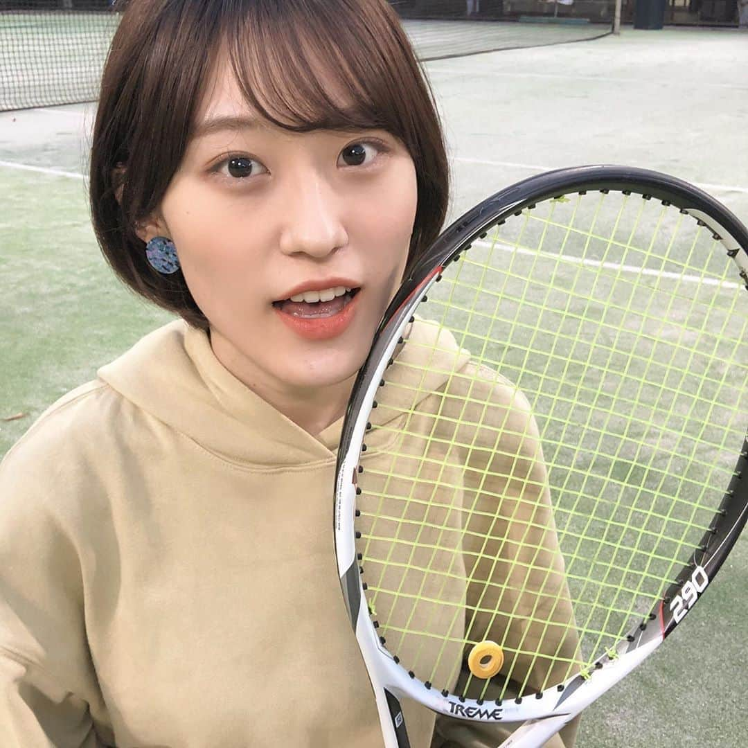 山口柚香さんのインスタグラム写真 - (山口柚香Instagram)「久しぶりに🎾 . 3時間たくさん動いたら、すぐ息切れしちゃって衰えを感じました〜 あと、手の皮がめちゃ剥けた笑！でもやっぱり楽しくて手が痛くてもたくさん打ってきました☀️ . . 久しぶりにサークルのみんなと会うと、ミスコン頑張ってるねとか毎日投票してるよ！って同期にも後輩にもたくさん言ってもらえて本当に嬉しかったです😭😭😭 本当にいい人達、、、この場を借りてありがとうって言いたい！(まだ気が早い) . . あと少し！！！！本当に本当に頑張るぞおおおおお！！今日も投票よろしくお願いします！！」10月15日 22時12分 - mizucon2020_no1