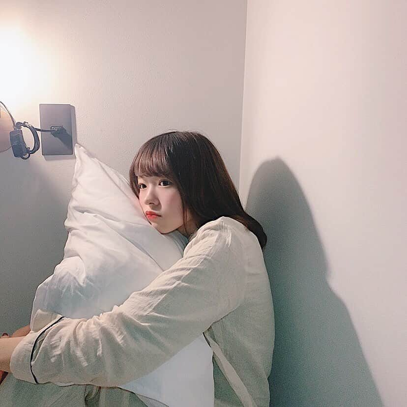 橋本紗奈さんのインスタグラム写真 - (橋本紗奈Instagram)「友達とお泊まり会☁️ . . . . #パジャマ #パジャマパーティー #gu #guパジャマ #女子会 #ヘアカラー #ヘアアレンジ」10月15日 22時12分 - hashimoto_sana