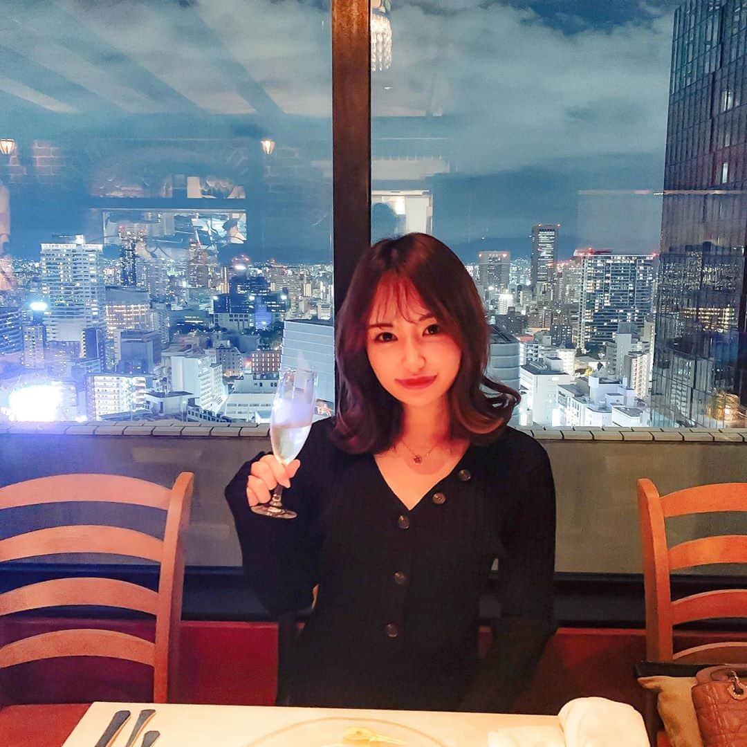 餃子のりさちゃんのインスタグラム：「今までで一番うれしい日だった🥺」
