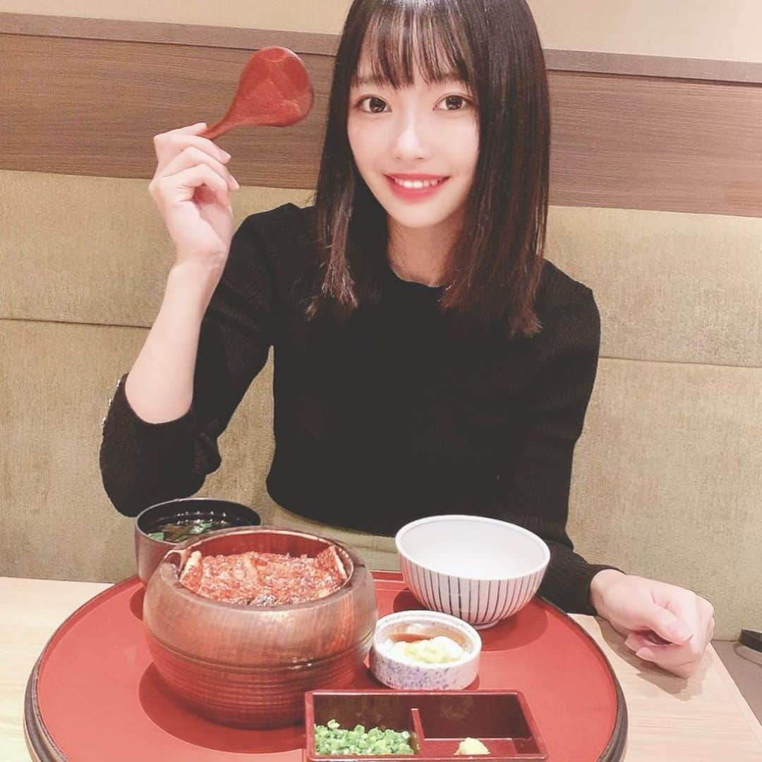 吉沢朱音さんのインスタグラム写真 - (吉沢朱音Instagram)「🍳🍙😋🍴 . 名古屋名物 ひつまぶし🥰 しら河っていう有名なお店行きました✨ すぐに完食してメンバーのご飯も食べた🎶 また行きたいなぁ〜(л・▽・)л . . . . . #うなぎ #ひつまぶし #ひつまぶし名古屋  #名古屋グルメ #しら河 #食いしん坊女子  #いっぱい食べる君が好き ？ #foodforlife #eatgood」10月15日 22時19分 - nesomagic72