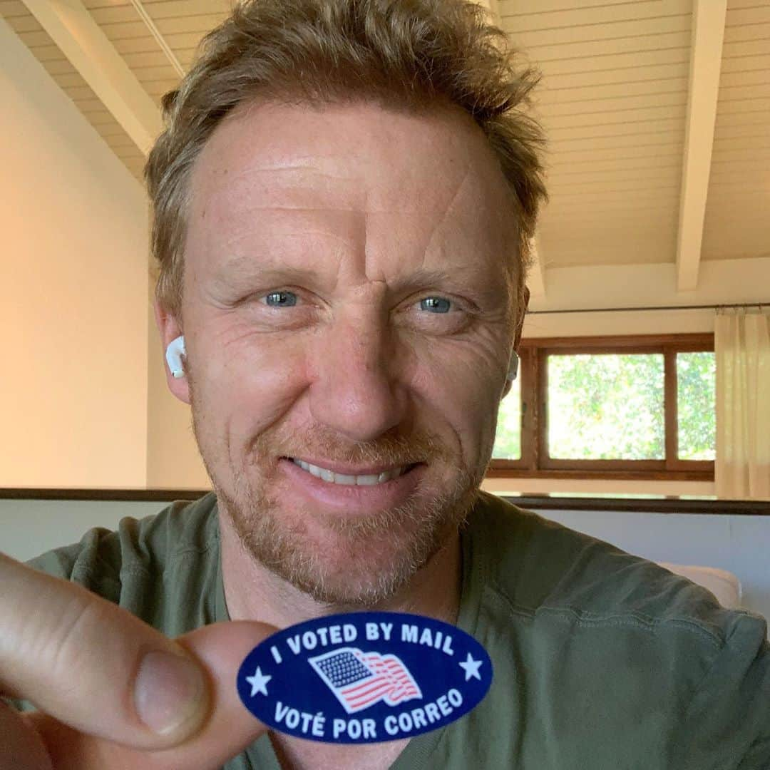 ケヴィン・マクキッドさんのインスタグラム写真 - (ケヴィン・マクキッドInstagram)「#vote #votebidenharris2020 #voteearly2020 #votebluetosaveamerica🇺🇸💙」10月16日 3時51分 - therealkmckidd