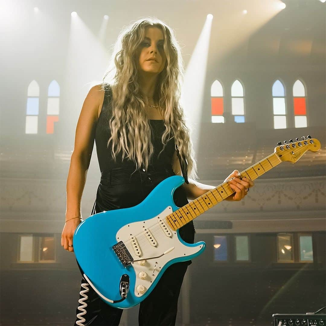 Fender Guitarさんのインスタグラム写真 - (Fender GuitarInstagram)「@lindsayell found her voice on a Strat. And she found herself on the stage. “When I was growing up, I would always get the eye roll walking into venues holding my guitar case. Then I’d get on stage and they can see I actually play and I kind of loved seeing that surprise on their face.” In the debut episode of Spotlight, Lindsay shows the world what she can do on the American Professional II Stratocaster in Miami Blue. Watch via link in bio.」10月16日 3時53分 - fender