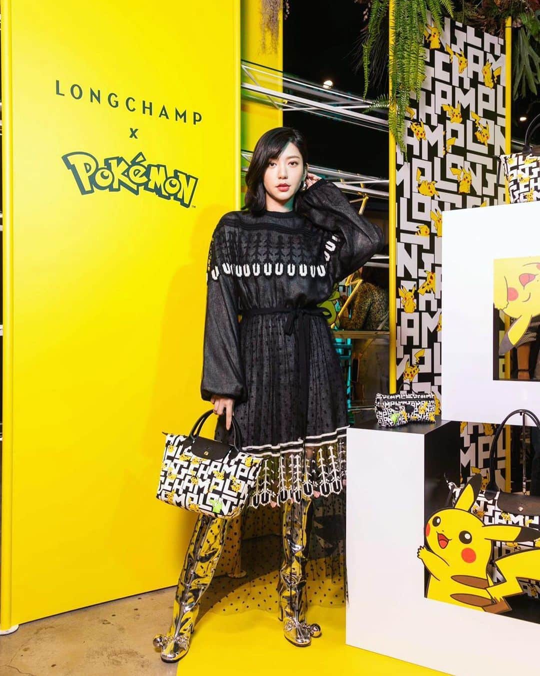 パフ・クオさんのインスタグラム写真 - (パフ・クオInstagram)「法式優雅與日式可愛的相遇💕  錯過就沒有囉！pika pika ⚡️  #Longchamp #Pokemon #LongchampxPokemon @longchamp」10月15日 22時31分 - aohsuehfu