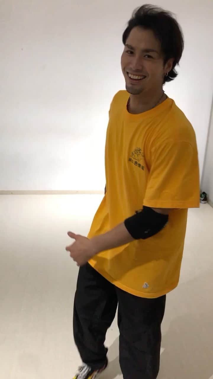 のインスタグラム：「音ハメ#bboy#powermoves#breakdance#dleague#fullcastraiserz #acrobat#trickandcombo#」