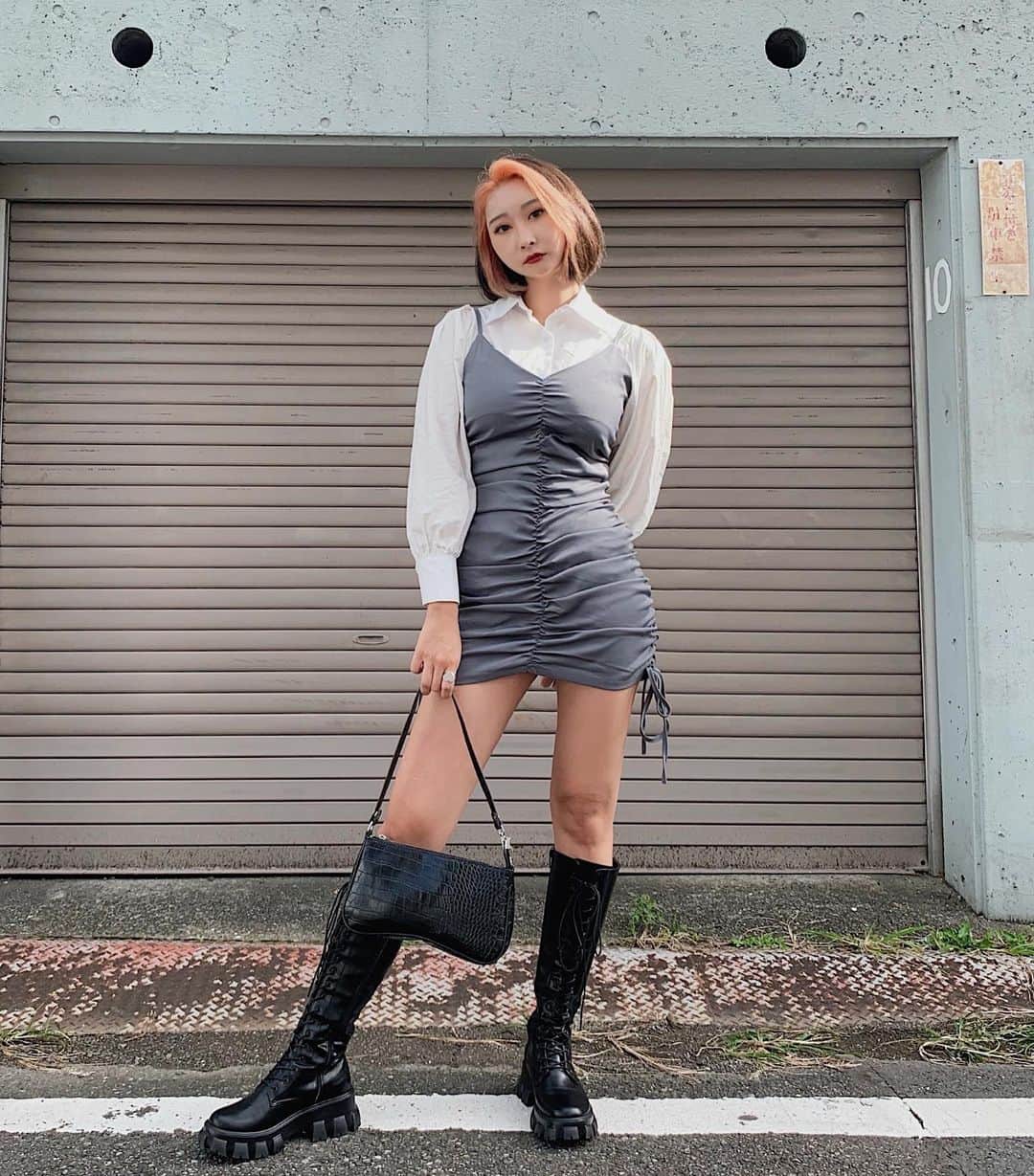 雪琴(YUKI) / DJ YUXIのインスタグラム：「#outfitoftheday 🖤」