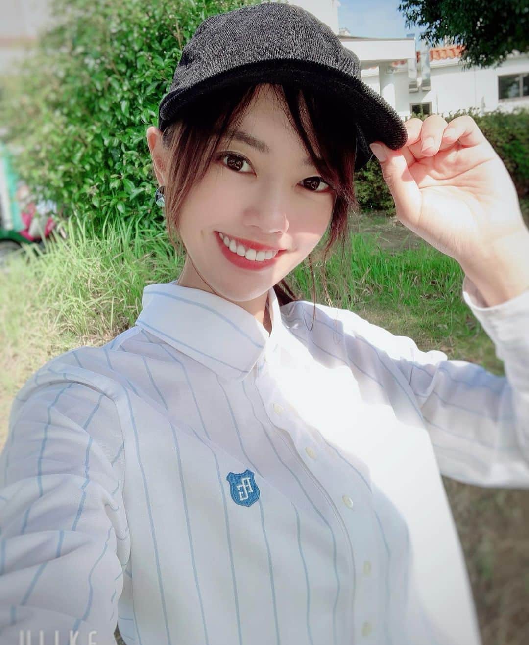 hina2221のインスタグラム：「ゴルフうまくなりたいなー🥺 . . .  #ゴルフ女子#筋トレ女子#ゴルフウェア#ゴルフコーデ#maisonkitsune#j_jane#ゴルフスイング#スイング動画#ドライバーショット#ゴルフ好き#インスタゴルフ#ゴルフ仲間#スポーツ女子#스포츠#골프#골프웨어#高尔夫球#golf#golfgirl#golfswing#golfwear#กอล์ฟ」