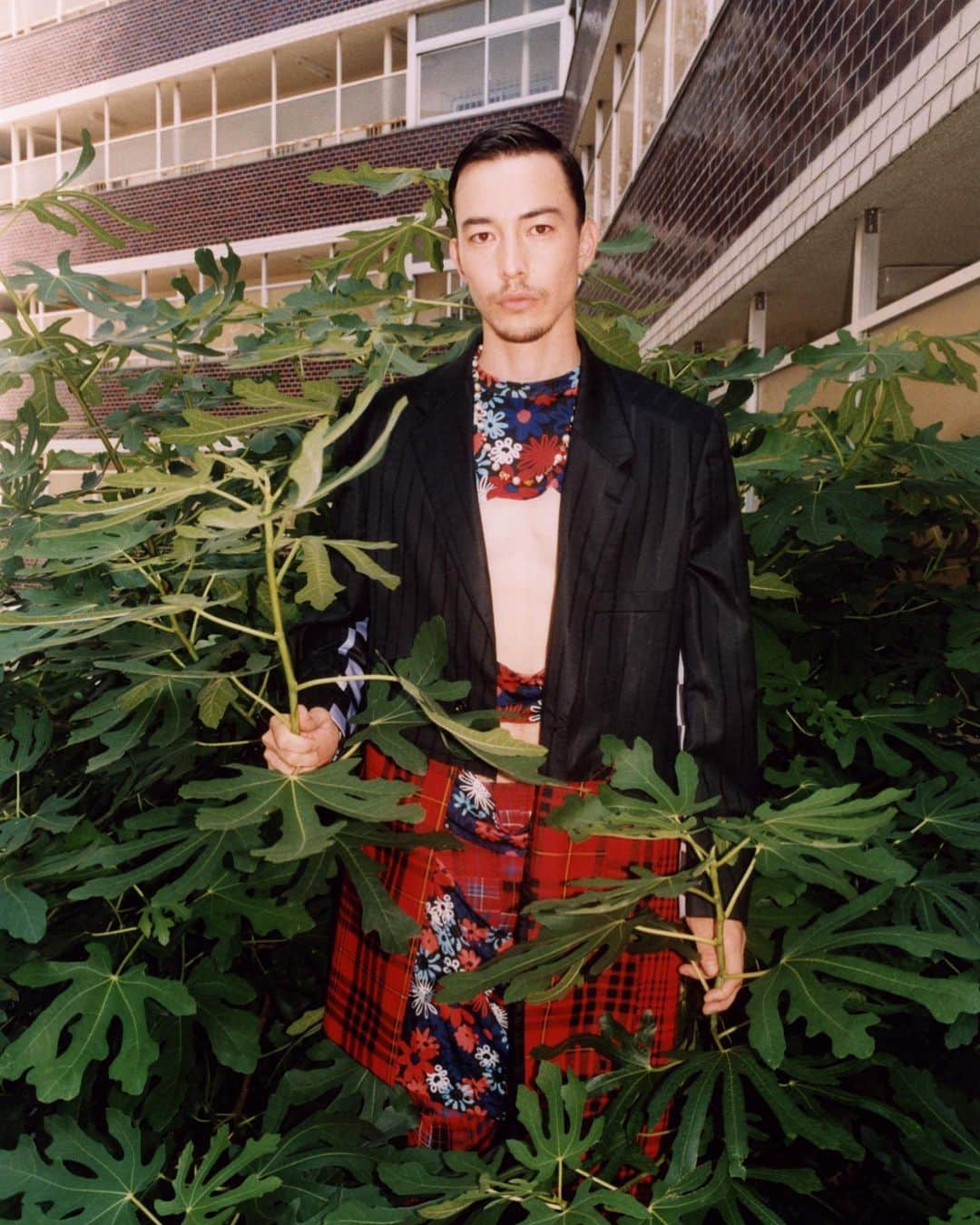 Shun Watanabeのインスタグラム：「@vman issue 44 Talent: @sen_mitsuji_official Photography: @fiiiiiish Fashion: @shun_watanabe Art Direction: @gabrielebaldotto Grooming: @yuyanara Interview: @samandersondotcom  Sen wears all clothing  @commedesgarcons Homme Plus Necklace @newsiancom」
