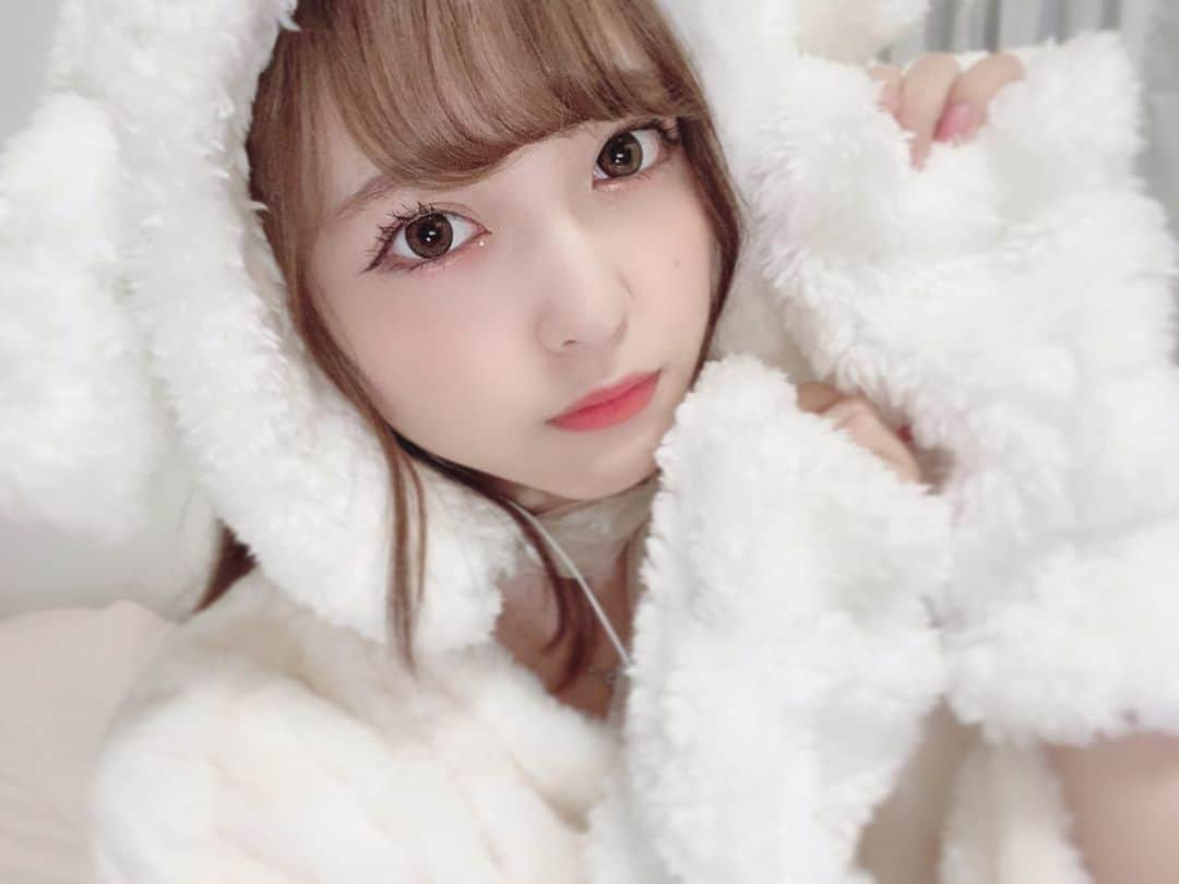 のインスタグラム：「チェキのハロウィンコスプレ沢山撮ったけん、こっちにも沢山上げます🤤💕 1つ目はシロ (ᐡ •̥  ̫ •̥ ᐡ)‬ クレヨンしんちゃんのシロのコスプレ！   #ハロウィンコスプレ  #コスプレ  #シロ#クレヨンしんちゃん #ハロウィン#Halloween #instagood #instalike #instagram #japanesegirl #gravure#photography #flowers #fff #셀카#뷰티스타그램#셀카그램#좋아요#팔로우 #粉我」
