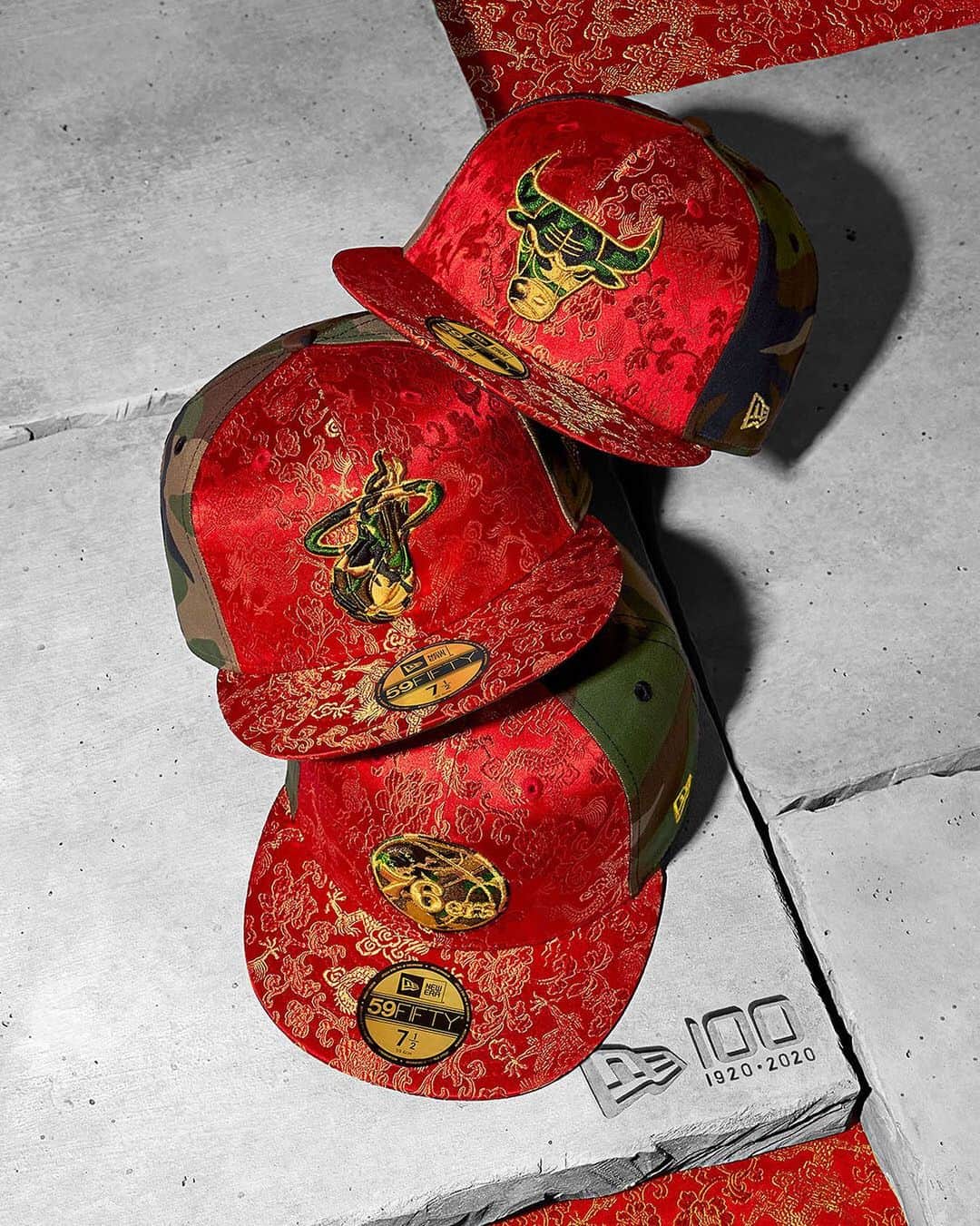ニューエラ・キャップのインスタグラム：「A cap built for royalty. With an original release in 2005, the NBA Dragon Satin Collection makes its re-introduction with the latest drop in our New Era 100th Anniversary Collection. . Link in bio to shop! 🐉」