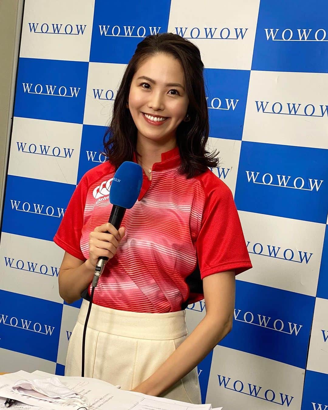 渋佐和佳奈のインスタグラム：「先日初回放送があった#ラグビー #シックスネーションズ 再開特番🏉✨  あすの朝８時からまた再放送があります💓無料放送なので、まだWOWOWに加入いただいていない方でもBS9chでご覧いただけます！  あすを含めて６回も再放送があるので(オンエア日時は２枚目以降をご参照ください！)、ぜひ皆さまご覧いただき１０月２４日から再開されるシックスネーションズの優勝争いをお楽しみにっ！！！  さらに！！WOWOWでは、 🏉欧州ラグビーテストマッチ３試合 🏉オータムネーションズカップ全１６試合 もお届けしますっ❣️❣️❣️❣️❣️❣️  スポーツの秋、ラグビーからも目が離せない！！！！！  #wowow」