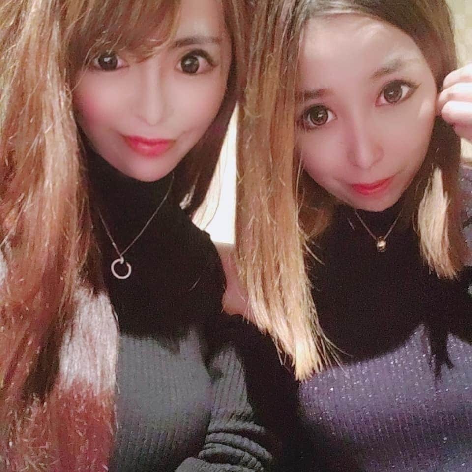 桃瀬えりなのインスタグラム：「中華美味しかったぁ😋🍴💗 2件目は、きんのくら笑🤭  #gourmet #follow #followme #新宿 #グルメ #中華 #チャイナムーン  #コース料理 #新宿 #金の蔵 #セルフィー #いいね返し #フォロー返し」