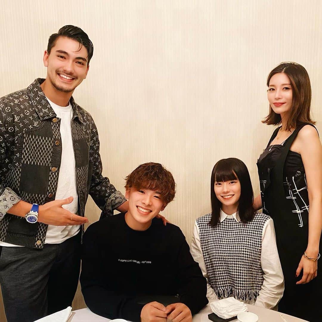 島袋聖南のグルメインスタ