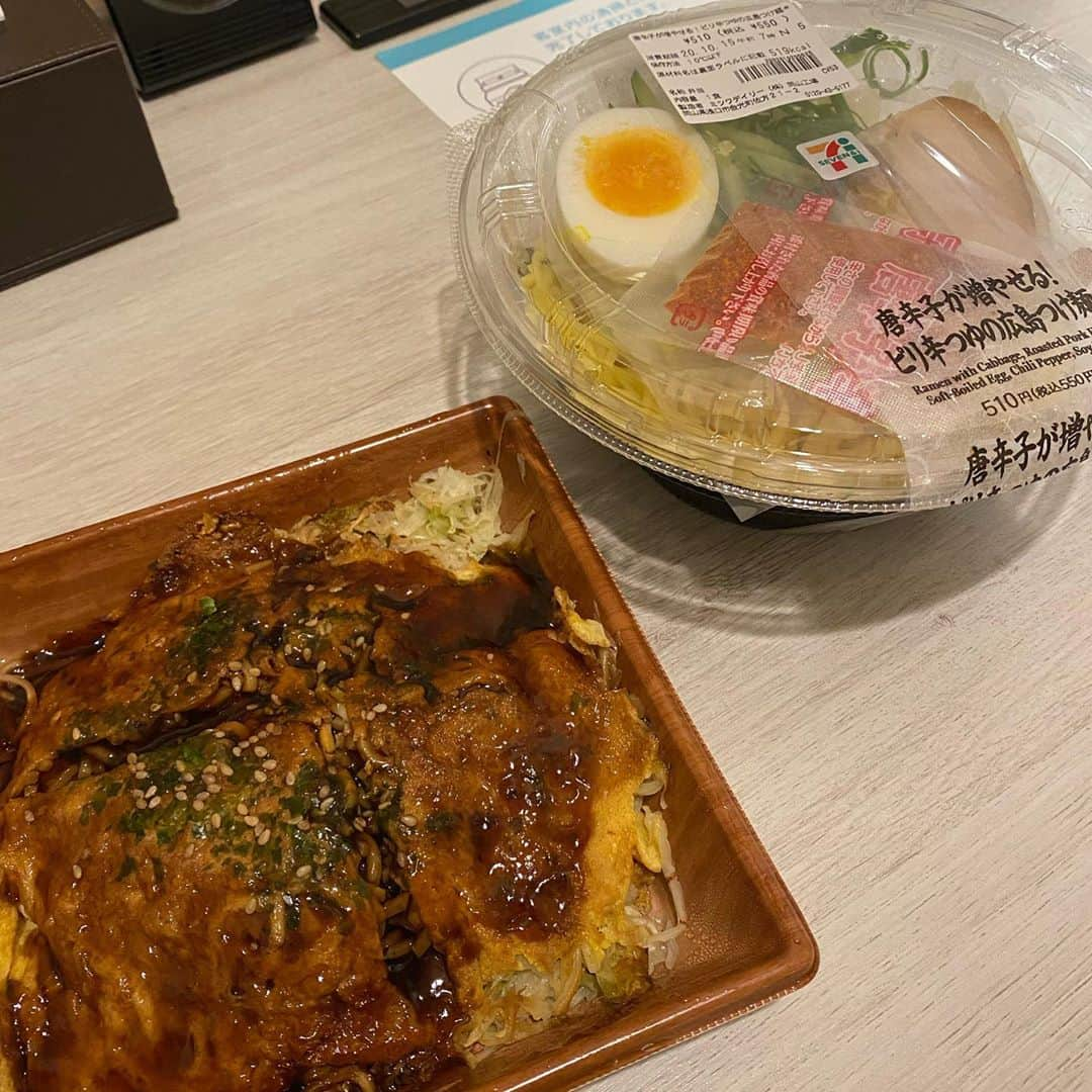 山根良顕さんのインスタグラム写真 - (山根良顕Instagram)「広島にて広島のものを食す！ カロリー多め #広島風お好み焼き #広島つけ麺  #広島 #hiroshima #japan #japanesefood」10月16日 0時06分 - ungirls_yamane