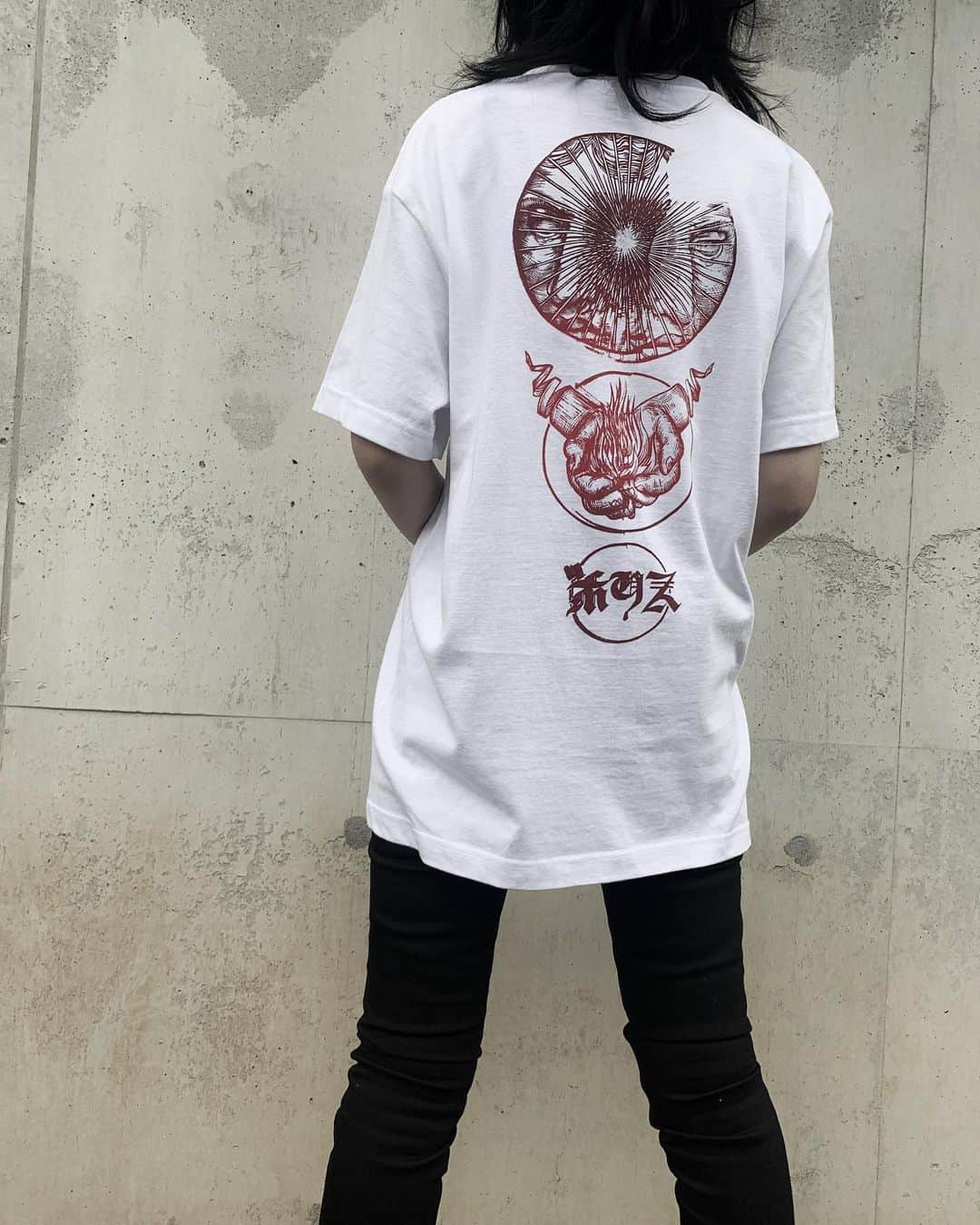 BORISさんのインスタグラム写真 - (BORISInstagram)「New “Elements” Tシャツ、受注予約受付中です！19日まで。 Wata着用サイズM  We are accepting Pre-order for ”Elements” T-Shirt  Vintage Gray or White Size: S,M,L,XL,XXL  Until 19th oct.  Via @nydcollectionjp   Illustration & woodcut: Alex Gillies  Katakana Logo type: Kazumichi Maruoka」10月16日 0時09分 - borisdronevil