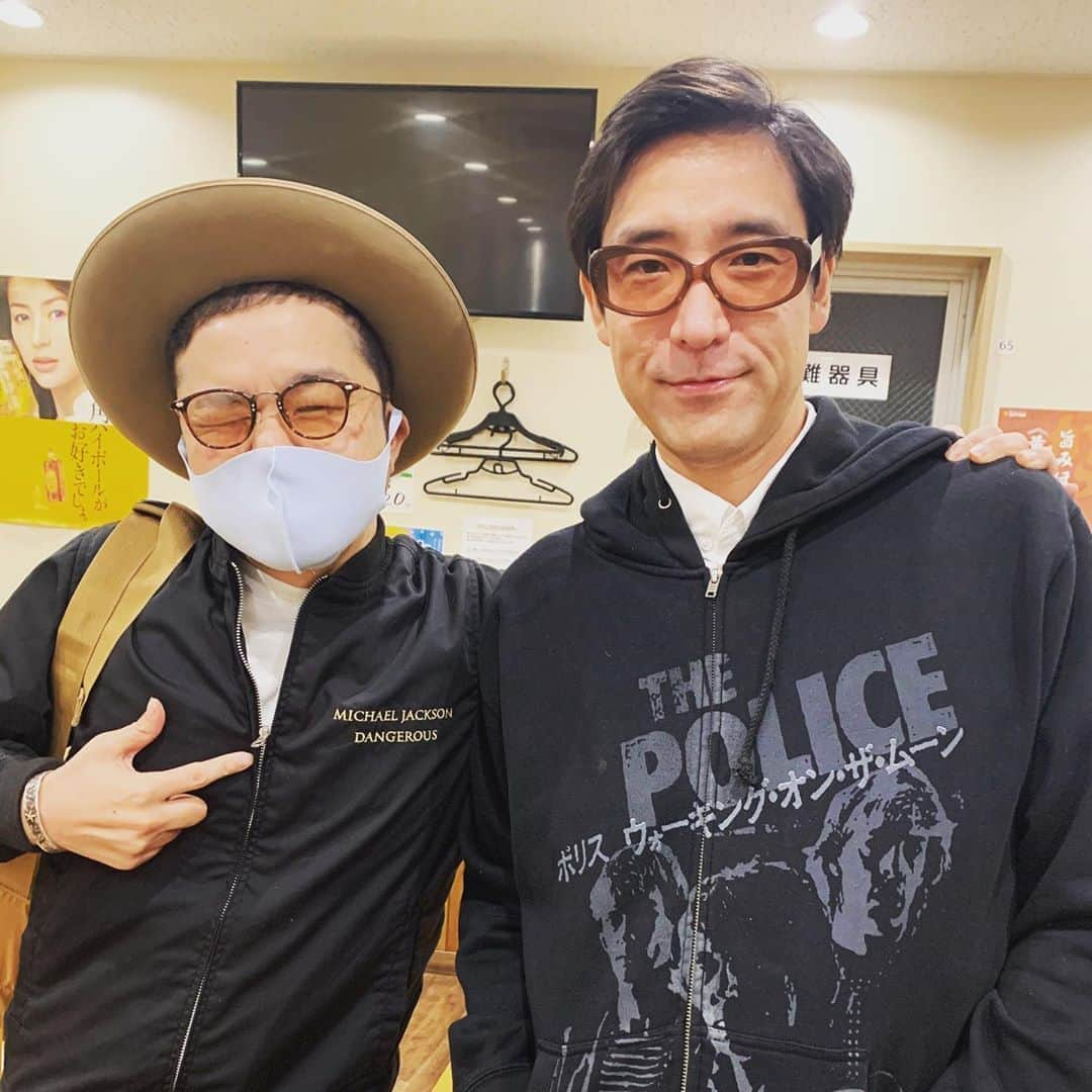 西寺郷太さんのインスタグラム写真 - (西寺郷太Instagram)「大盛況、大感激のモータウン映画トークショーの後、親友に誘われたので打ち上げしました。ズームや配信番組では会ってたけど呑むのは１年ぶりくらいかも！」10月16日 0時13分 - gota_nonareeves