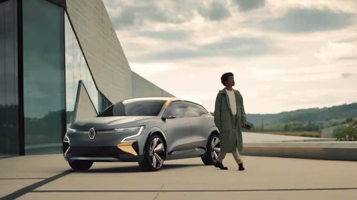 のインスタグラム：「Renault MeganeE Vision is here.⁣ When reinvention brings creativity for new electric experiences.⁣ #MeganEVision #FutureOfCars #RenaultEWAYS #MeganeEVision」