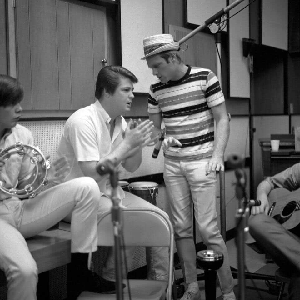 ブライアン・ウィルソンさんのインスタグラム写真 - (ブライアン・ウィルソンInstagram)「September 1965: Recording session for The Beach Boys’s Party! Album  #1965 #thebeachboys #party #recordingsession」10月16日 0時43分 - brianwilsonlive