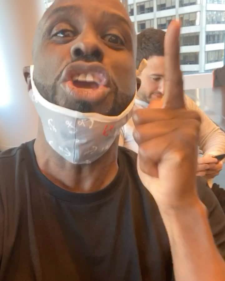 ファンクマスター・フレックスのインスタグラム：「The team is almost complete! @bobcelestin day one gorilla!!! @ericmarder / @reedsmithllp handling the new venture!!! WE DOING GOOD BUISNESS!! @inflexwetrust : Films / Records!!! IM SO EXCITED ABOUT MY ALBUM!!!!! PS: IM NOT LOOKING FOR ANY RAPPERS!!! I」