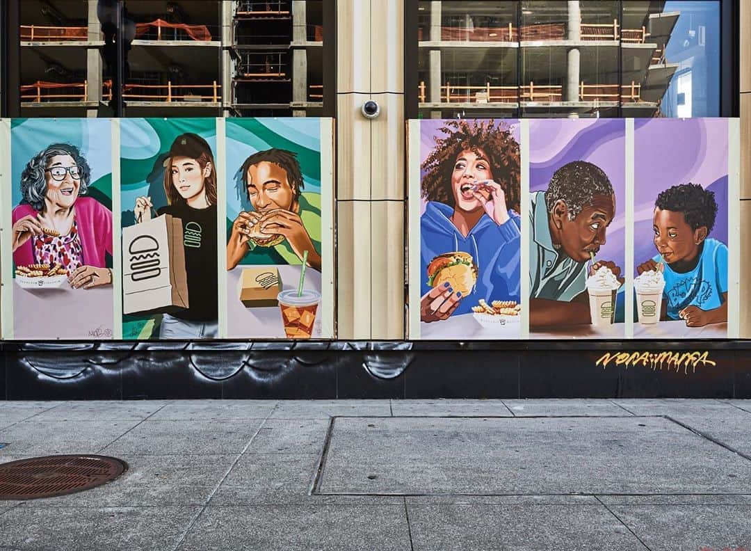 SHAKE SHACKさんのインスタグラム写真 - (SHAKE SHACKInstagram)「Spotted in 📍Oakland, CA. 👀   We 💚 working with local artists to capture the spirit of the communities we're in! Mural artist @nattyrebelart brought this vibrant + beautiful scene to life outside our (soon to be open) Oakland Shack.  About the 🎨: Andre Jones is a muralist + founder of Oakland-based nonprofit @bayareamuralpro. He’s created installations from NY to Ethiopia using his passion for social justice + art to inspire urban areas.   Swipe to see the finished mural! #shakeshack」10月16日 0時56分 - shakeshack