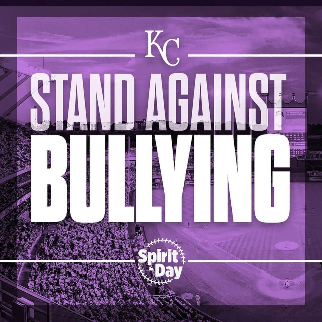 カンザスシティ・ロイヤルズさんのインスタグラム写真 - (カンザスシティ・ロイヤルズInstagram)「Today, and every day, we're proud to take a stand against bullying and support LGBTQ youth. 💜 #SpiritDay」10月16日 1時01分 - kcroyals