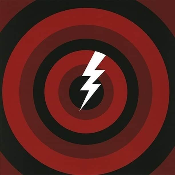 パール・ジャムさんのインスタグラム写真 - (パール・ジャムInstagram)「Seven years ago today, Lightning Bolt was released.  Name an essential track from the album.」10月16日 1時03分 - pearljam