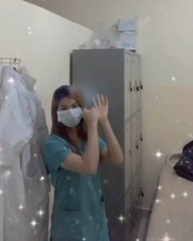 のインスタグラム：「슈팅스타챌린지 비디오 다들 너무 이쁘고 귀여워!!😭💖💕 Luv all the #ShootingStarChallenge vids 🌟💫💕  🎵DJ SODA - SHOOTING STAR」
