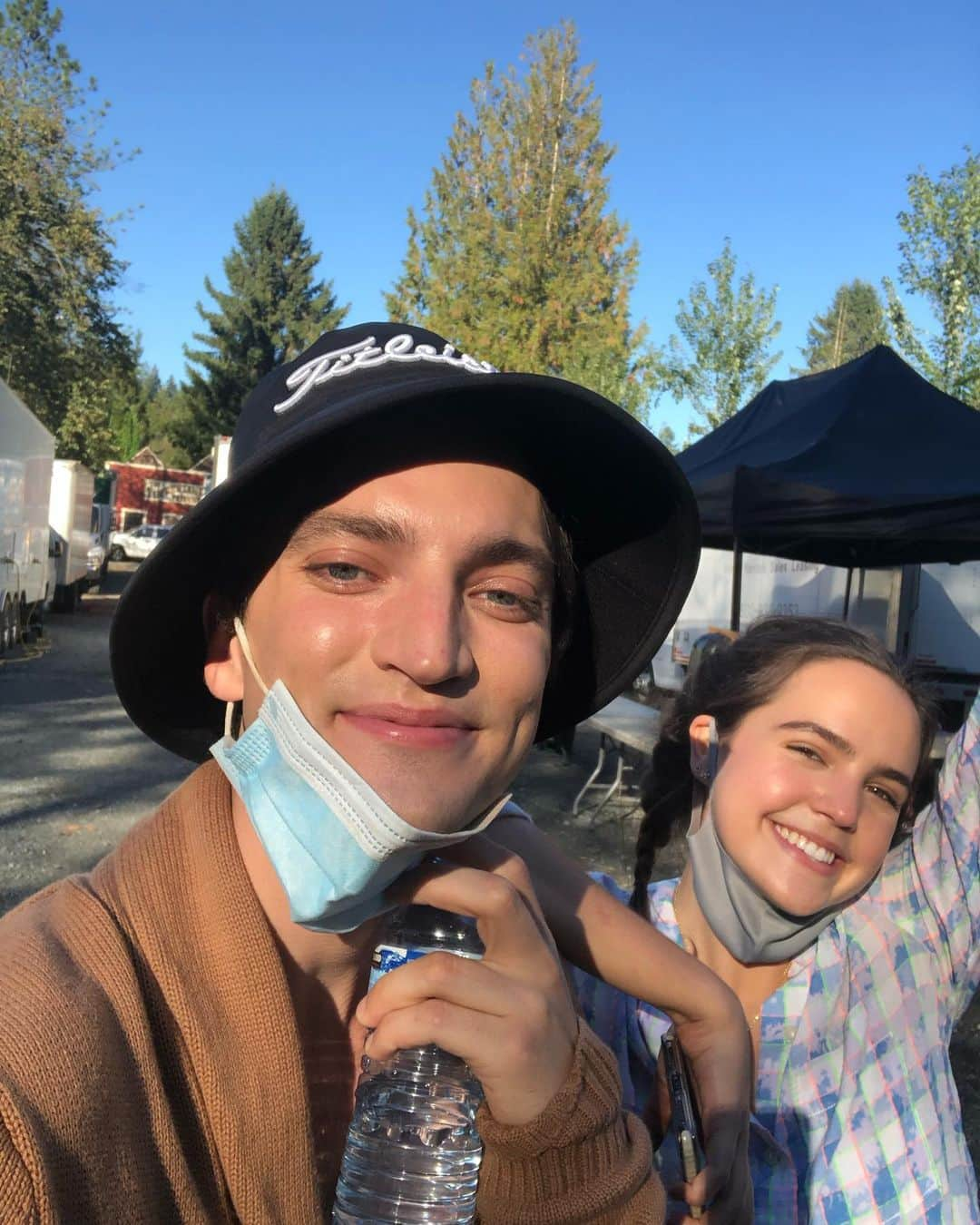 リチャード・ハーモンのインスタグラム：「10 years later, still playing brother and sister. Happy birthday to the wonderful @baileemadison. ❤️」