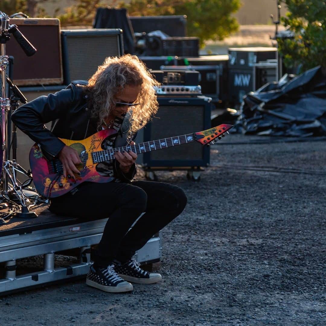 メタリカさんのインスタグラム写真 - (メタリカInstagram)「The So What! Band Member Chats continue as Steffan Chirazi catches up with @KirkHammett. Read the exclusive Fifth Member interview at Metallica.com.  @RobTrujillo is on deck - so check back in two weeks.」10月16日 1時30分 - metallica