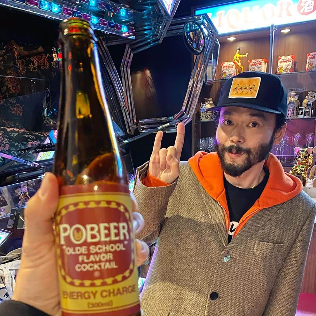 DJ DARUMAのインスタグラム：「Liquor,woman&tears 🍶👩🏻💧 @snackyaropoggy @poggytheman 🚚🤘🏻」