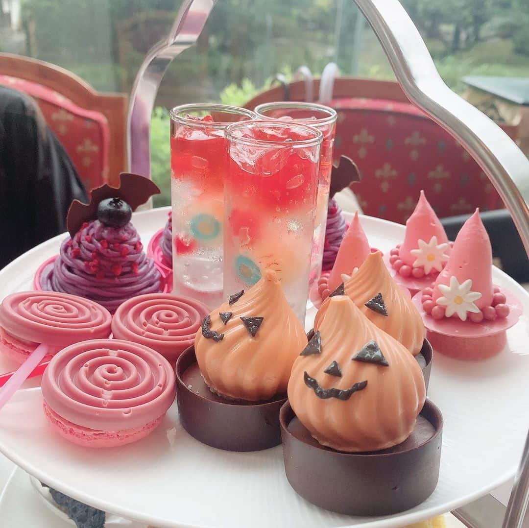 脇田璃奈のインスタグラム：「🎃HALLOWEEN🎃 . . . #afternoontea #halloween #リーガロイヤルホテル東京」