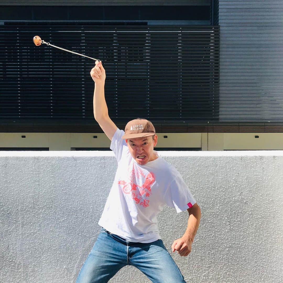 デハラユキノリのインスタグラム：「ソフビを生活の中に その1(武器) Soft vinyl in your life.  Part 1.(Weapon) #dehara  #deharayukinori  #satoshiyamamoto」