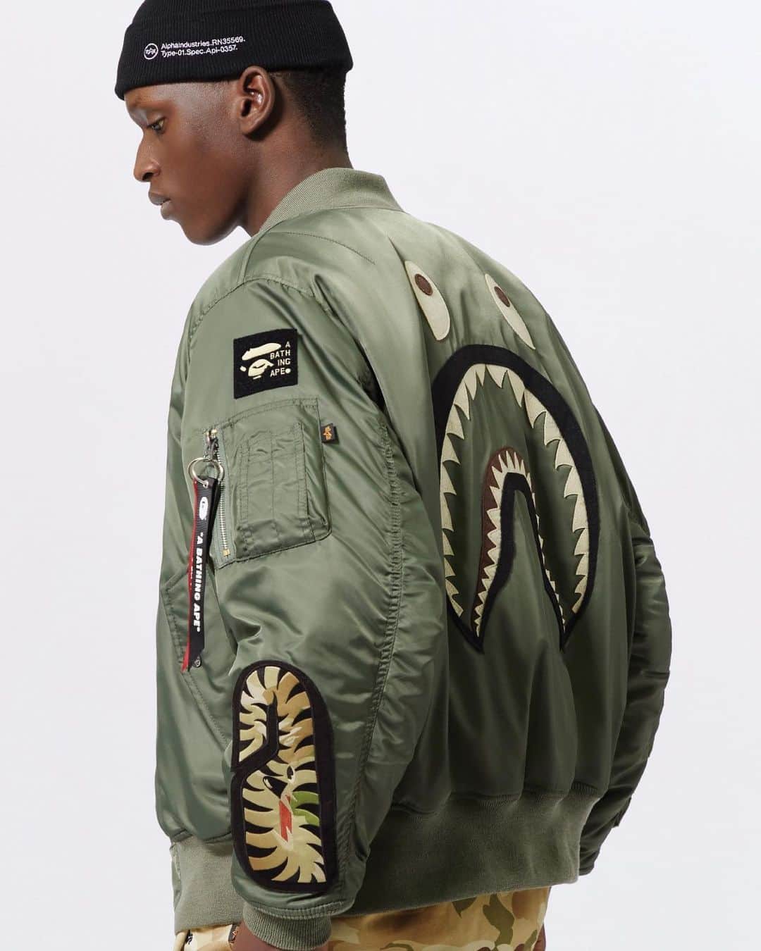 I.T IS INSPIRATIONさんのインスタグラム写真 - (I.T IS INSPIRATIONInstagram)「The latest collaboration between A BATHING APE®️ and ALPHA INDUSTRIES is taking style to new altitudes with different unique items with both brands’ signatures. - Available at BAPE STORE®️ HONG KONG on Oct 17 (Sat). - @bape_japan @bape_us @bapestorehongkong @alphaindustries @alphaindustries_hk  #bape #alphaindustries #bapexalphaindustries #staytuned」10月16日 12時00分 - ithk