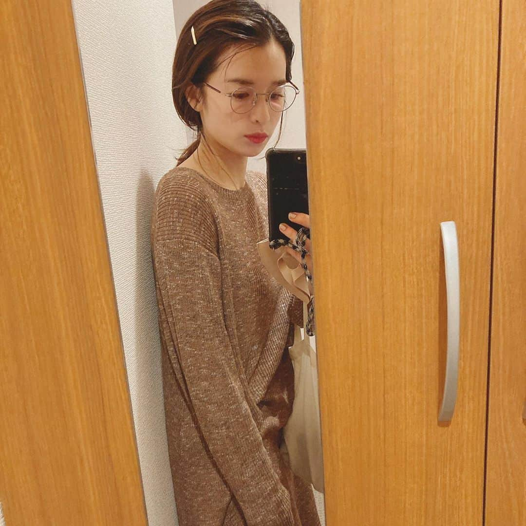 皆本麻帆さんのインスタグラム写真 - (皆本麻帆Instagram)「晴れたやーん♫ 洗濯物干してきて正解だったわーん  それだけで今日もう勝った✌︎  #今日は何食べよ #金曜日 てことは #デカ盛りハンターだ #やったやった」10月16日 12時11分 - mmaho0421