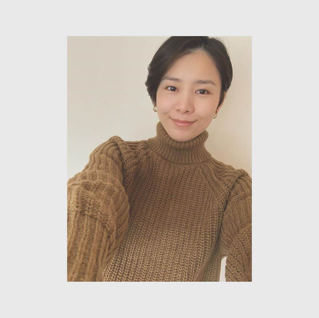 森なな子さんのインスタグラム写真 - (森なな子Instagram)「昔のプリクラみたいな構図で撮ってます。 もうちょっと後になって着ようと思ってたUNIQLO Uのセーター、今朝肌寒かったので着てみました。丁度良かった☺️ #uniqlou #ユニクロユー」10月16日 12時48分 - nanako.m1988