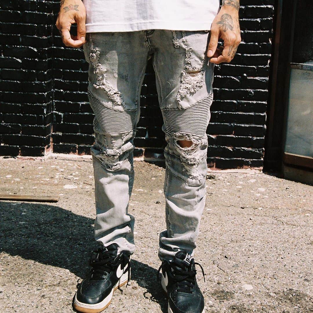 DOPEのインスタグラム：「Grey Carson Denim Drop 🔥  Our most popular denim collection now in Grey.」