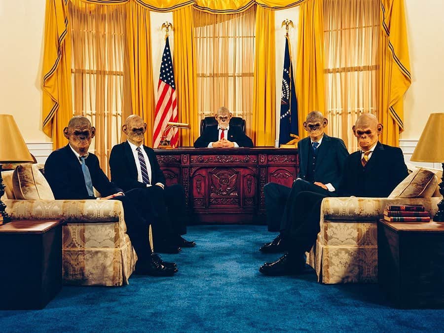 タイラー・シールズのインスタグラム：「Oval Office」
