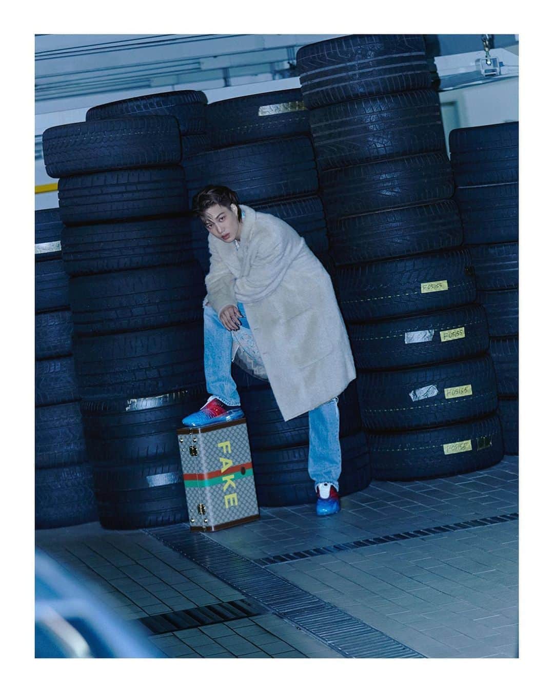 グッチさんのインスタグラム写真 - (グッチInstagram)「Seen in @esquire.korea’s latest issue, #KAI @zkdlin wears a look from the latest collection styled with a #GucciFakeNot suitcase. Photography by @mokjungwook and styling by @kimseajun.  #GucciEditorials #AlessandroMichele @alessandro_michele」10月16日 4時56分 - gucci