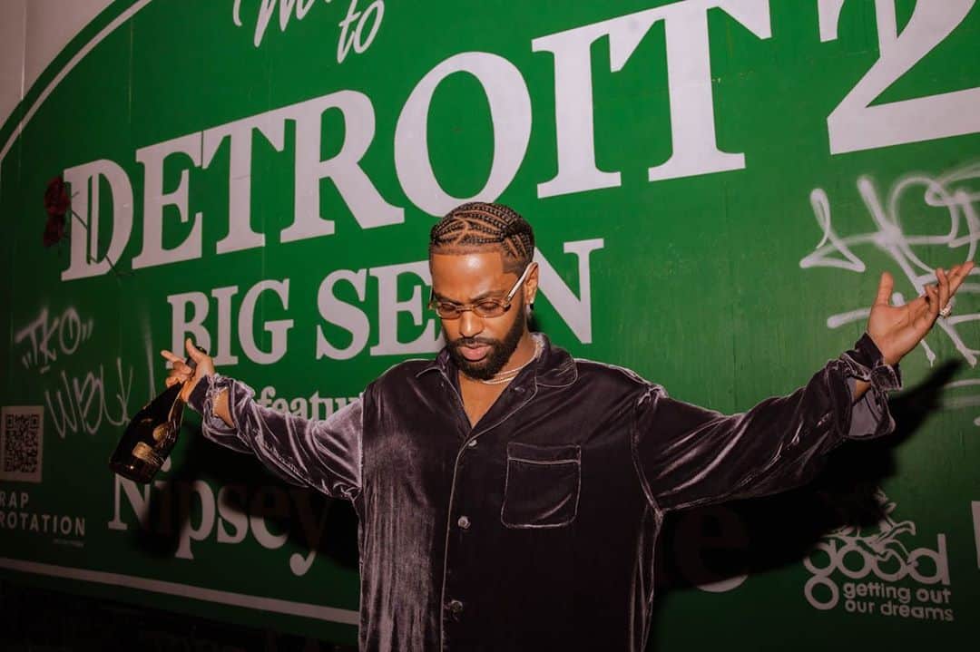 ビッグ・ショーンさんのインスタグラム写真 - (ビッグ・ショーンInstagram)「DEEP REVERENCE 🙏🏾  RIP @nipseyhussle  Me n the exec producer of the year @hitboy! Go take pics at the @rotation D2 Murals in a city near you. 1am last night! #detroit2 🤟🏾🌍🌹✊🏾💙🍾  📸 @ravieb  7753 Melrose Ave Los Angeles, CA  90046」10月16日 5時08分 - bigsean