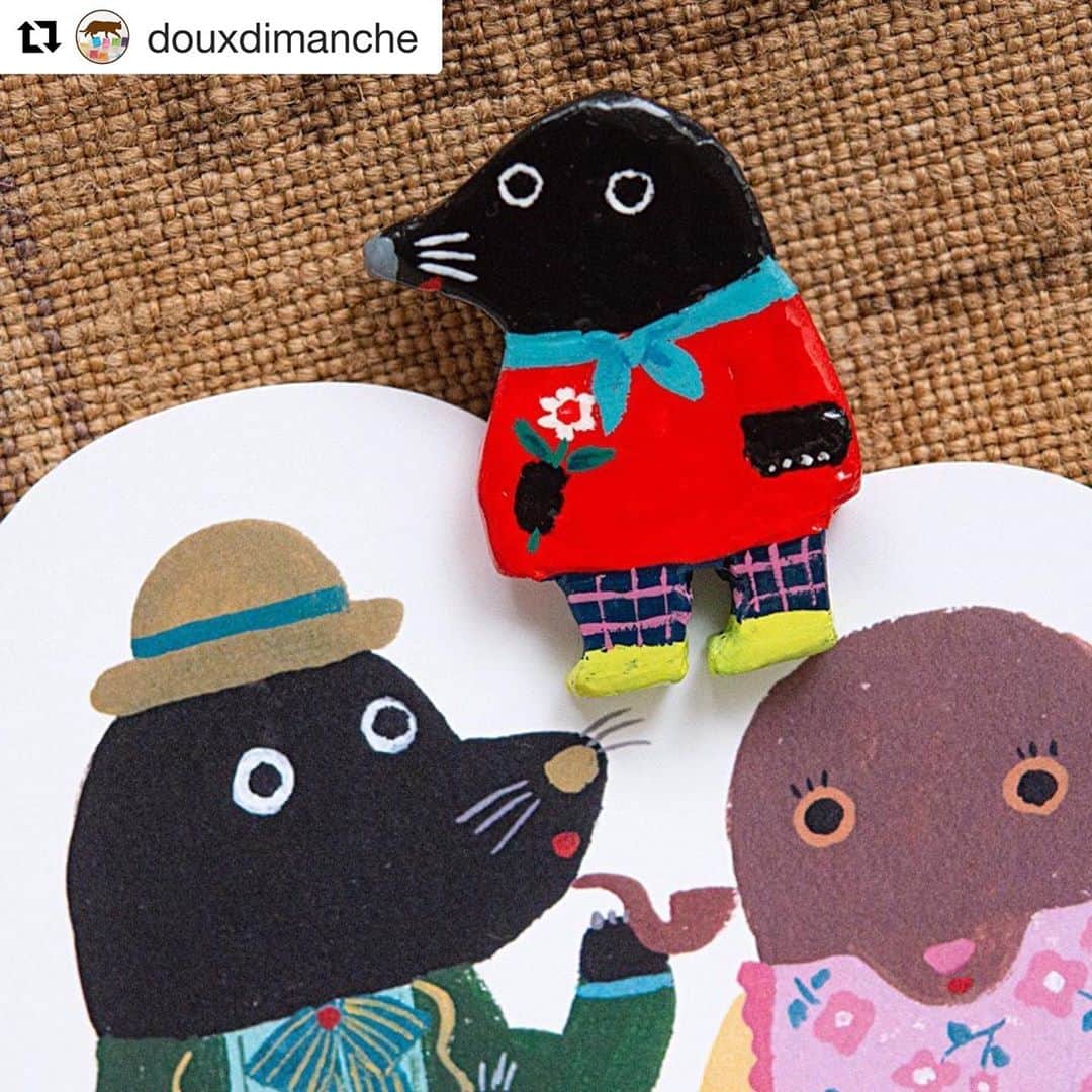 のインスタグラム：「もぐらが気になるあなたへ... . #Repost @douxdimanche  ・・・ 最近なんだか、もぐらが気になるあなたへ..。 ・ ddには @yumikitagishi さんが描いた素敵なもぐらグッズがございます。 ・ ブローチ、ダイカットカードなど。 探すとなるとなかなか難しい、可愛いもぐらグッズ。 ・ ピン！と来たらこれも何かのご縁。ぜひチェックしてみてくださいね。 ・ #yumikitagishi #北岸由美　#galeriedouxdimache　#ギャラリードゥーディマンシュ　#ブローチ #もぐら　Photos by @hisashi_tokuyoshi」