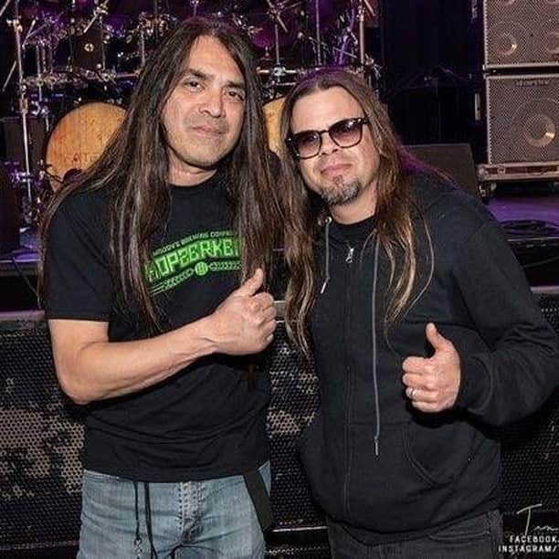 Queensrycheさんのインスタグラム写真 - (QueensrycheInstagram)「#tbt❤️ - Todd with Ray Alder of Fates Warning on our 2018 tour (photo credit "Iron" Mike Savoia) #queensryche #throwbackthursday #toddlatorre #rayalder #fateswarning #2018tour #friends #friendship #talentedmusicians #leadvocalists #leadsingers #greatguy #memories #goodtimeswithgoodfriends #letsdoitagain」10月16日 5時30分 - queensrycheofficial