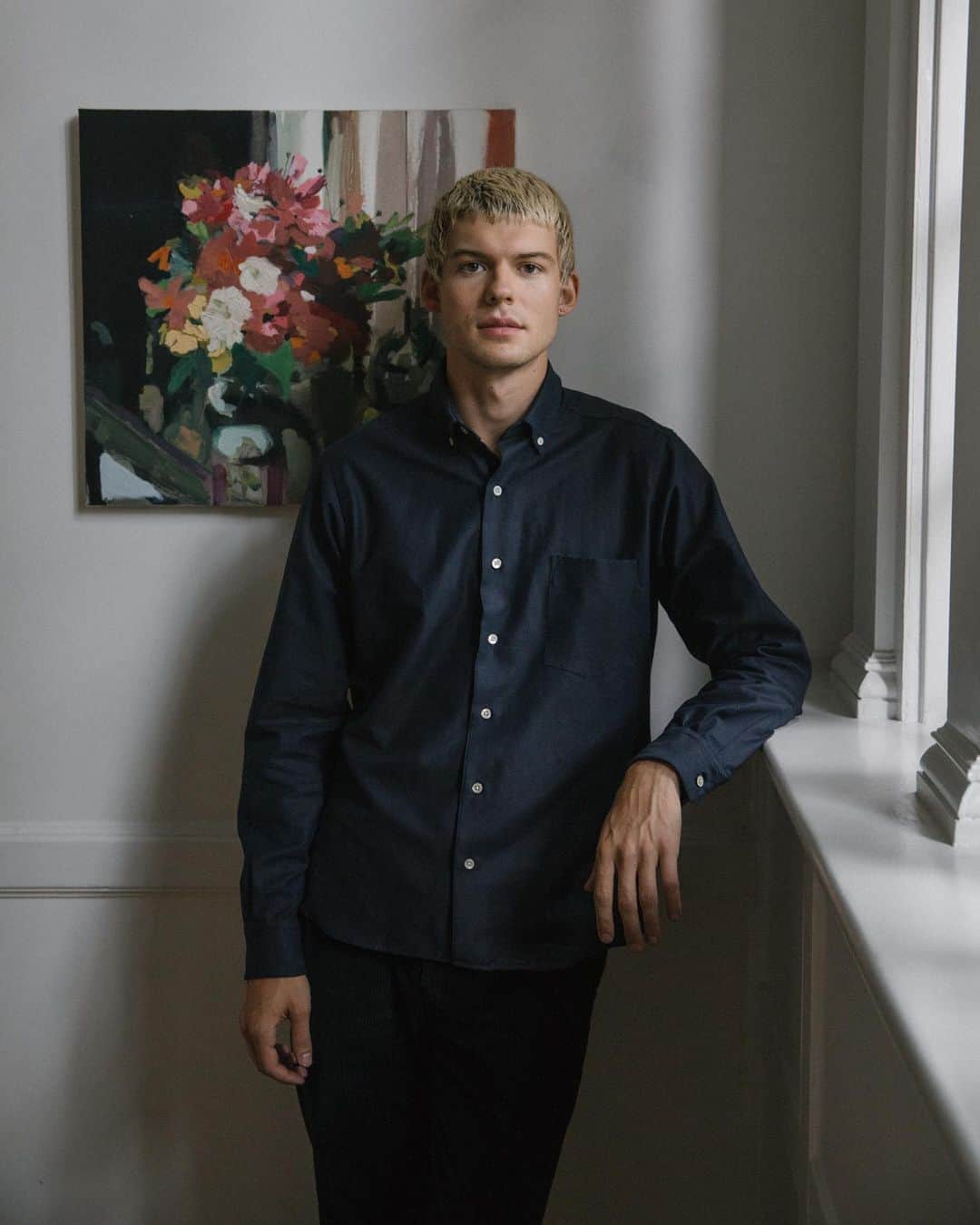 スティーブンアランのインスタグラム：「Where sturdy canvas meets buttery oxford, that’s our Midnight Canvas shirt. Limited stock made in the USA. #stevenalan」