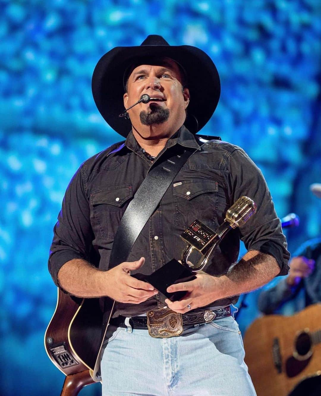 ASCAPさんのインスタグラム写真 - (ASCAPInstagram)「#ASCAPCountry legend @garthbrooks received #Billboard’s ICON Award 🙌 Congrats, Garth!! #BBMAs」10月16日 6時37分 - ascap