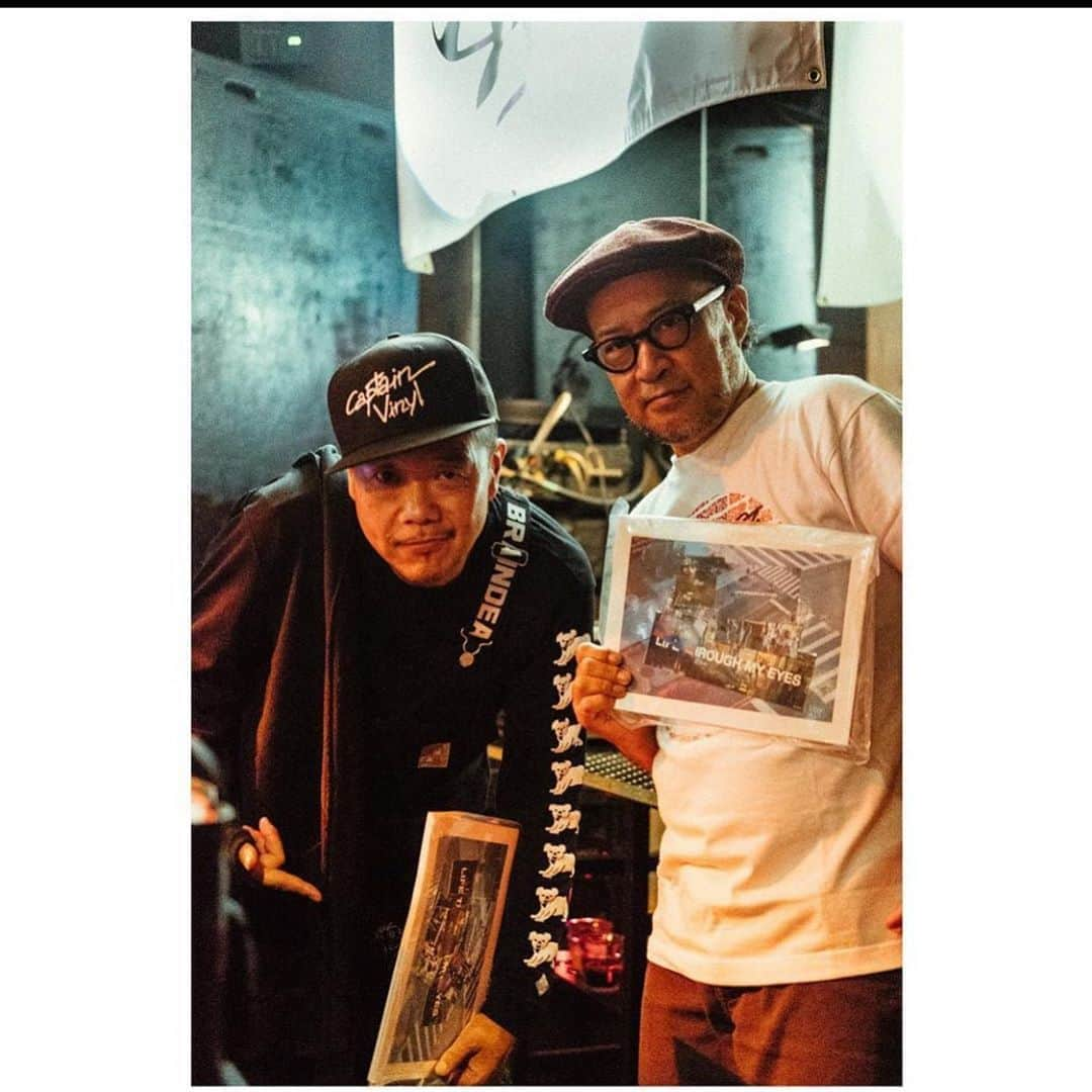 MUROさんのインスタグラム写真 - (MUROInstagram)「おはようございます〜☁️ @norihisamaekawa  Photo: @yusuke_oishi_marcomonk  #flashbackfriday #contacttokyo  #captainvinyl」10月16日 7時00分 - dj_muro