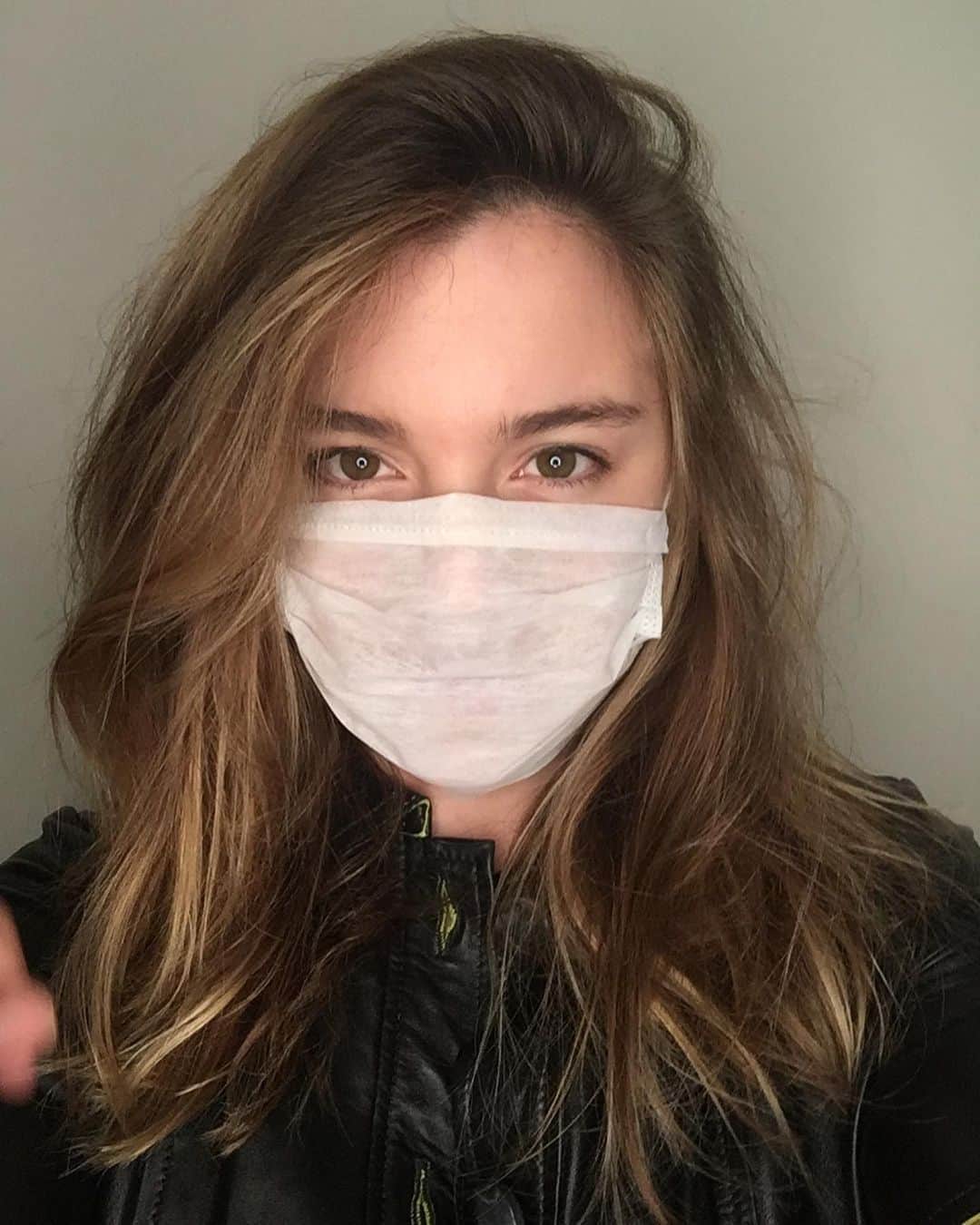 Alice Wegmannのインスタグラム：「QUENHÉ essa atriz @fil.freitas」