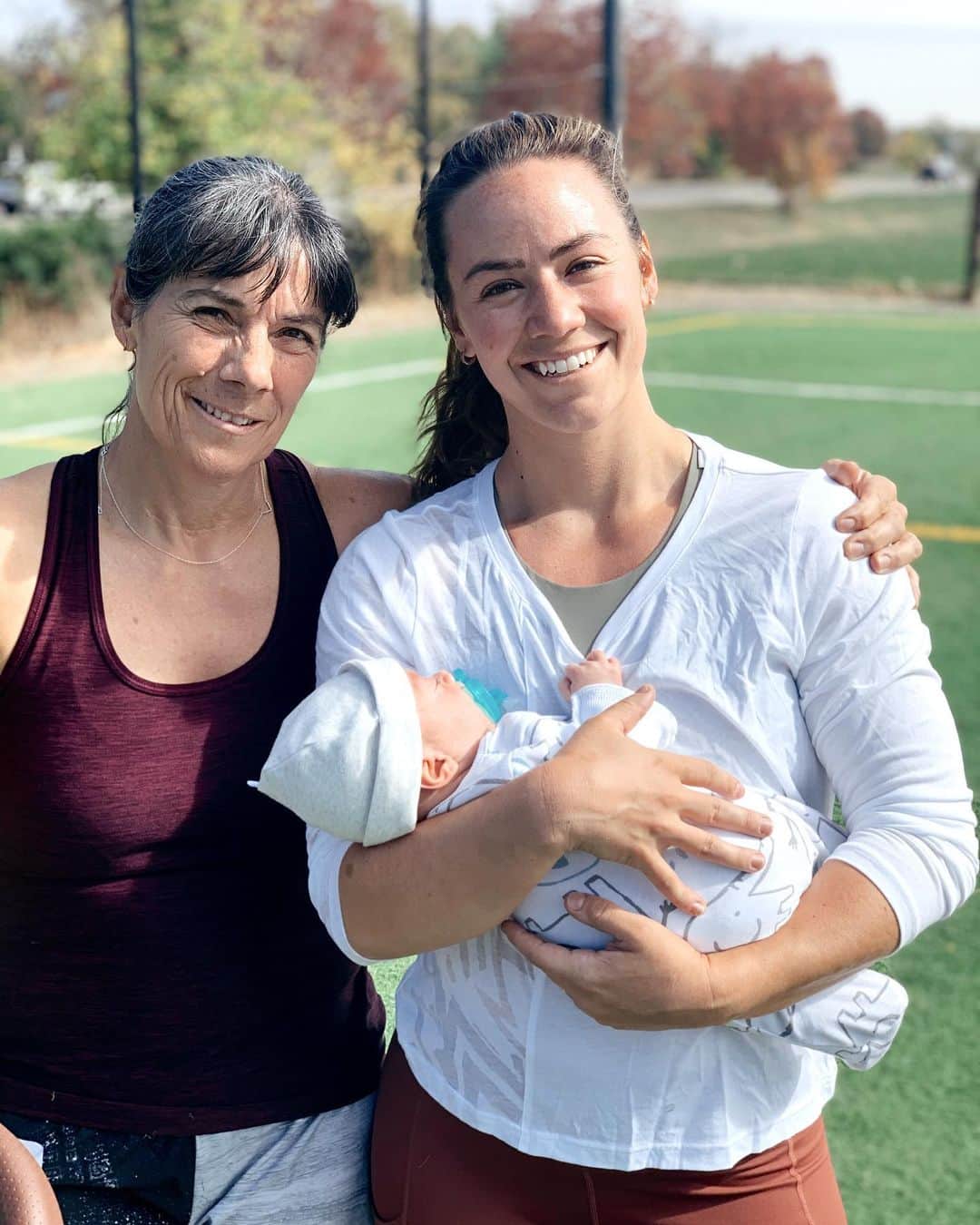 Camille Leblanc-Bazinetさんのインスタグラム写真 - (Camille Leblanc-BazinetInstagram)「3 months old 3 generations of badass women   @performasleep   “  I’m so grateful for my mom! She is ELITE at being a mom! It is a job that requires everything, every bit of your heart and soul.   We grew up with not much money and my parents would be terrified sometimes to not have enough money to pay for our groceries and the little that they have would go into paying for us to do sports and or follow our passions.  They always made it happen when it came to help us follow our passion and ended up with a world champion and an Olympian but more importantly they ended up with an amazing family filled with good people!   I hope I can be half as good as her as a mom  “  She came to visit from Canada and I am already missing our pyjama party, our training session and our long conversation about parenting ♥️🙌🏽」10月16日 7時12分 - camillelbaz